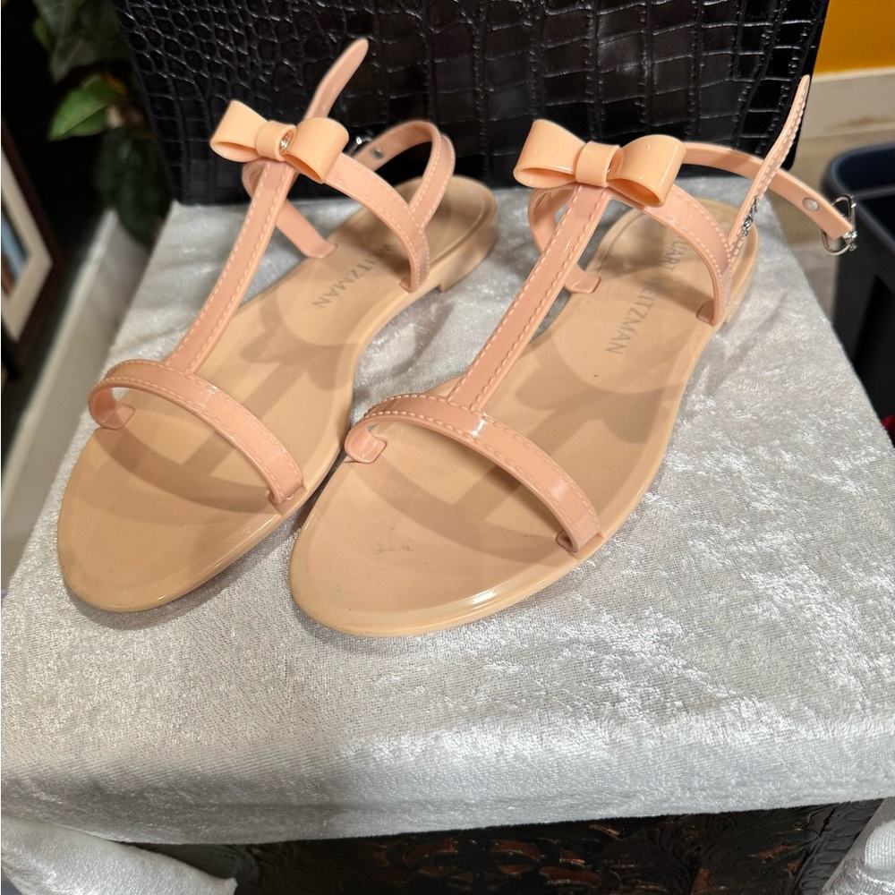 Stuart Weitzman Peachy Pink Sandals with Bows and Open Toe Design